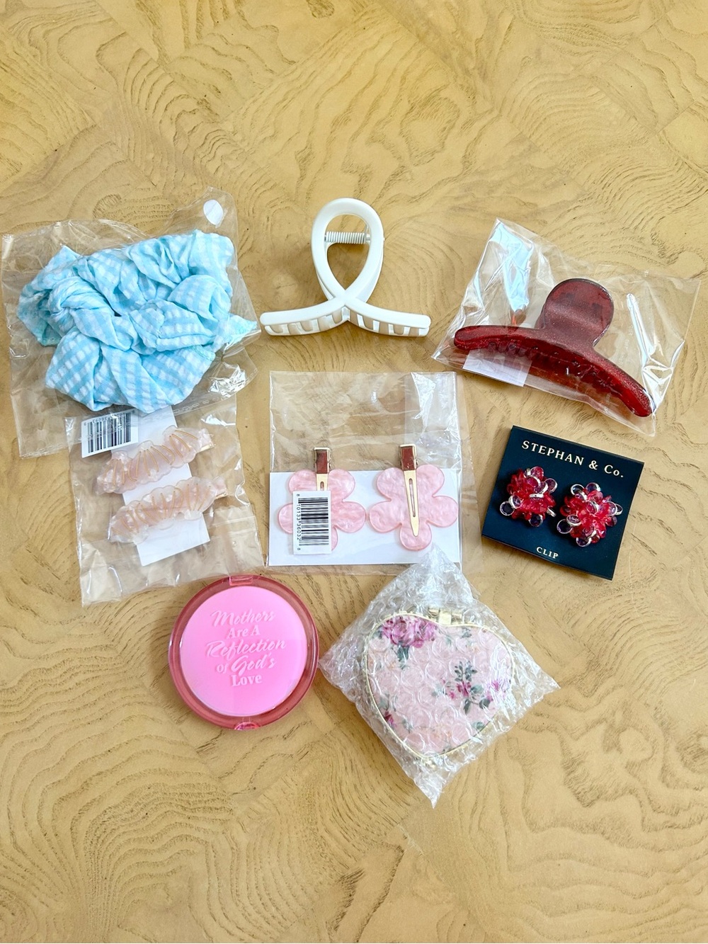 8-Pc Accessories Set - Compact Mirrors, Earrings, Hair Clips